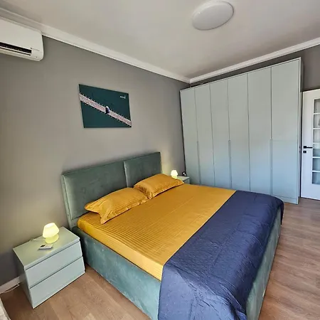 Drini Nr 2 티라나